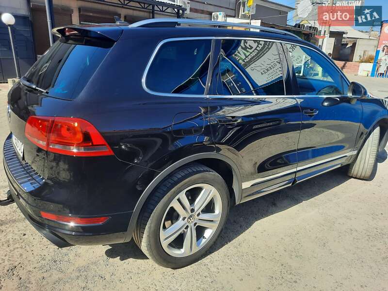 Внедорожник / Кроссовер Volkswagen Touareg 2013 в Изюме