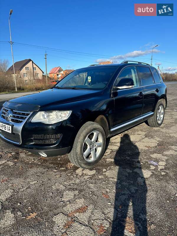 Позашляховик / Кросовер Volkswagen Touareg 2007 в Хусті