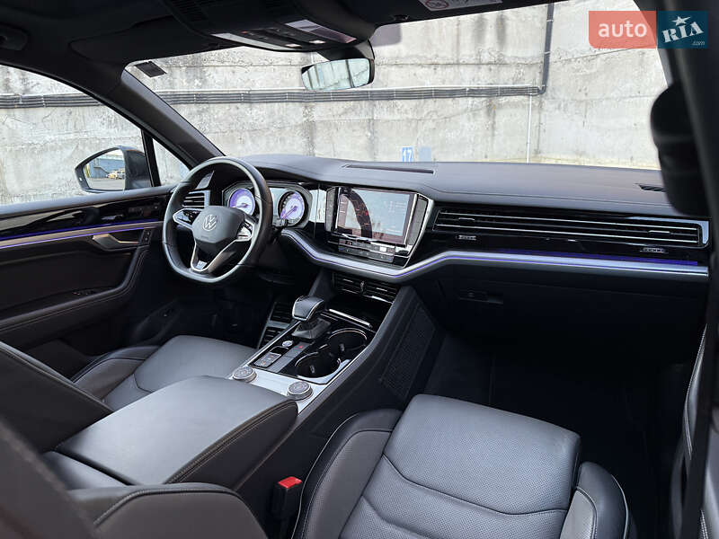 Внедорожник / Кроссовер Volkswagen Touareg 2021 в Ровно