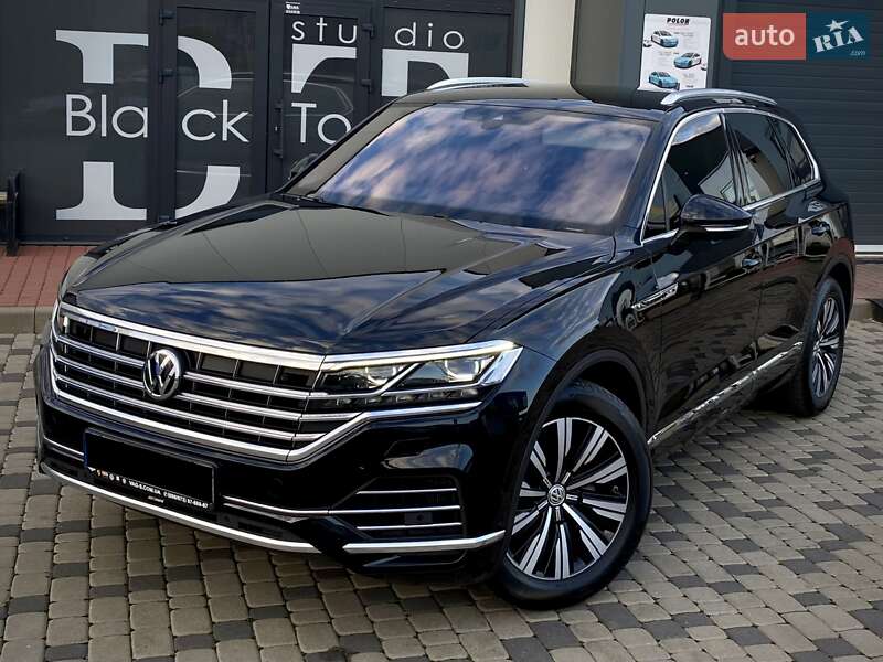 Позашляховик / Кросовер Volkswagen Touareg 2019 в Мукачевому