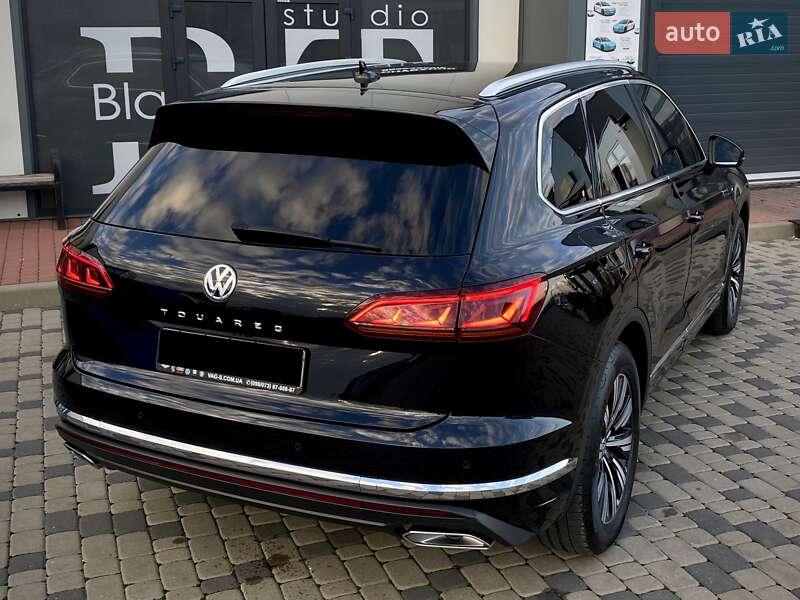 Позашляховик / Кросовер Volkswagen Touareg 2019 в Мукачевому