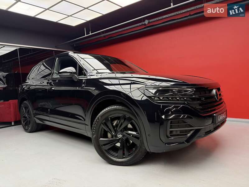 Внедорожник / Кроссовер Volkswagen Touareg 2021 в Киеве