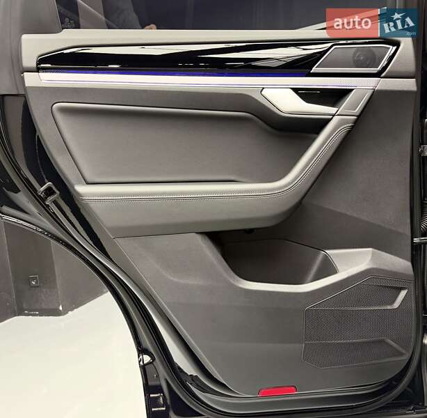 Внедорожник / Кроссовер Volkswagen Touareg 2021 в Киеве