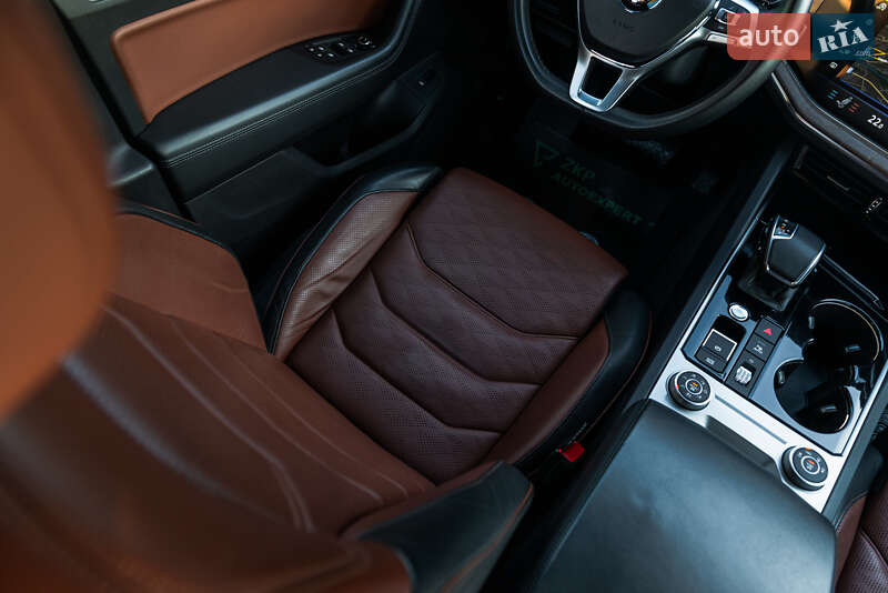 Внедорожник / Кроссовер Volkswagen Touareg 2019 в Мукачево