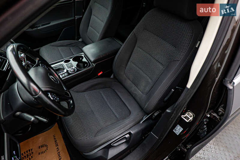 Позашляховик / Кросовер Volkswagen Touareg 2015 в Києві