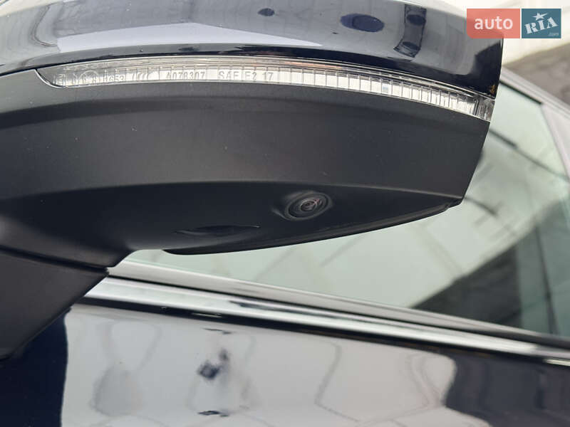 Внедорожник / Кроссовер Volkswagen Touareg 2021 в Киеве