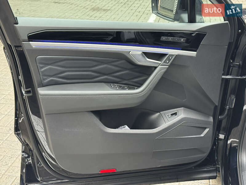 Внедорожник / Кроссовер Volkswagen Touareg 2021 в Киеве