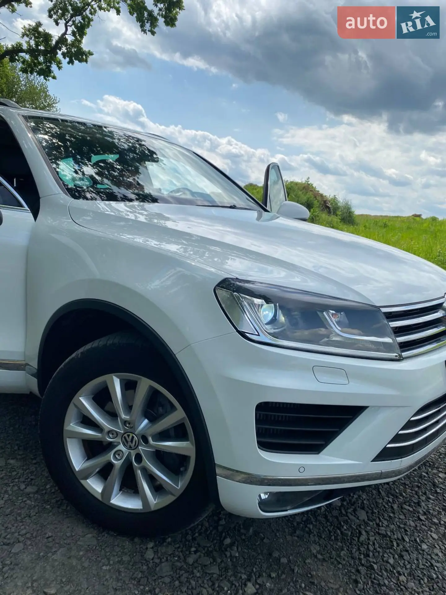2016 Volkswagen Touareg - мініатюра 3