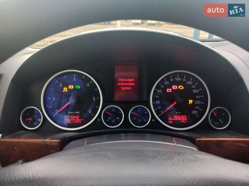 Позашляховик / Кросовер Volkswagen Touareg 2008 в Івано-Франківську