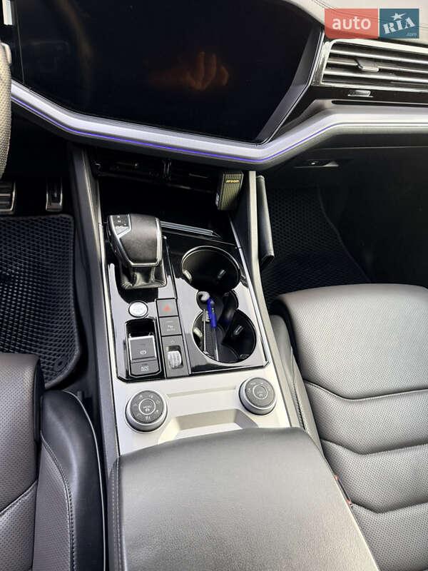 Внедорожник / Кроссовер Volkswagen Touareg 2021 в Виннице