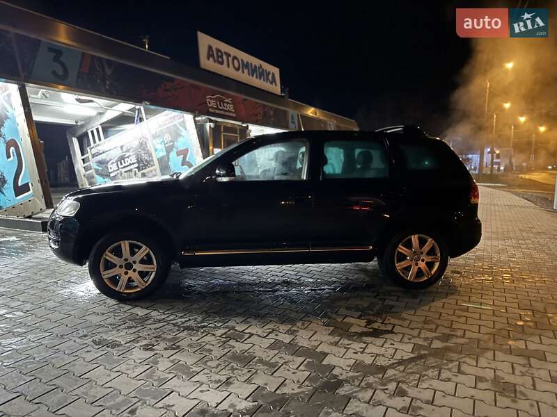 Позашляховик / Кросовер Volkswagen Touareg 2003 в Полтаві