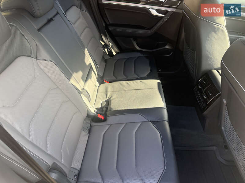 Внедорожник / Кроссовер Volkswagen Touareg 2023 в Житомире