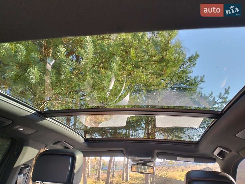 Позашляховик / Кросовер Volkswagen Touareg 2016 в Рівному