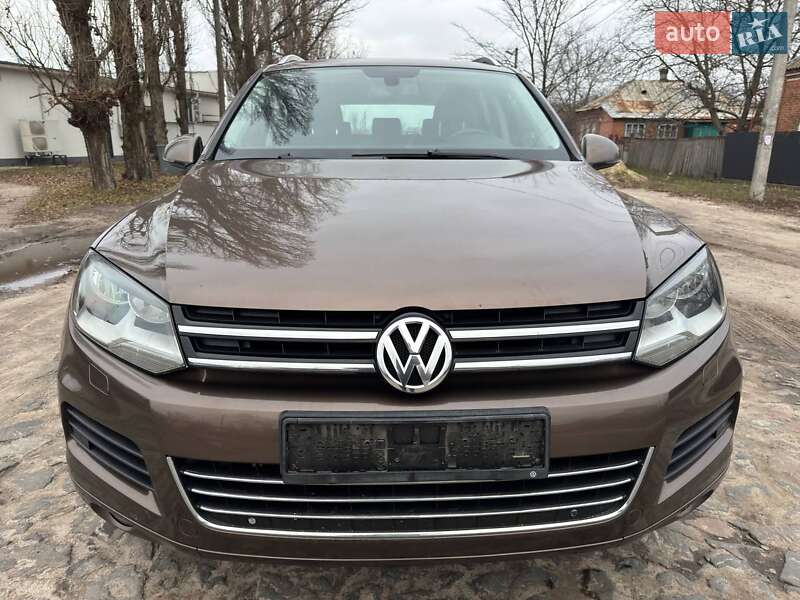 Внедорожник / Кроссовер Volkswagen Touareg 2012 в Ахтырке