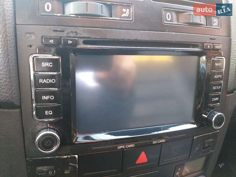 Позашляховик / Кросовер Volkswagen Touareg 2004 в Луцьку