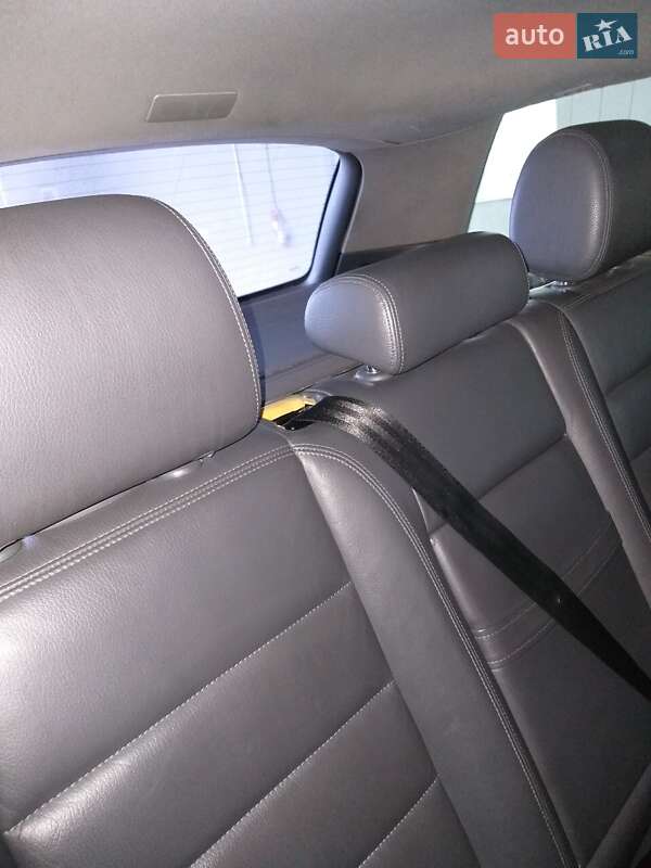 Позашляховик / Кросовер Volkswagen Touareg 2004 в Луцьку