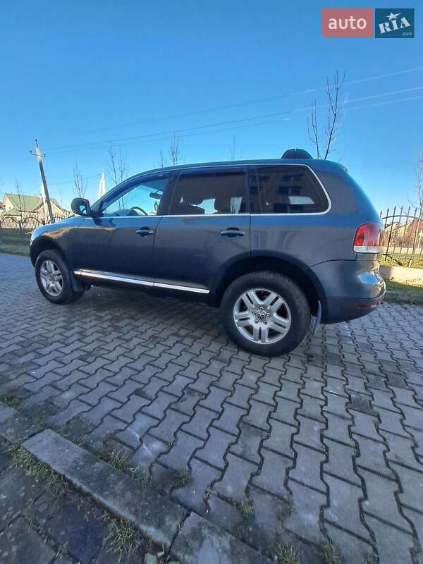 Внедорожник / Кроссовер Volkswagen Touareg 2006 в Черновцах