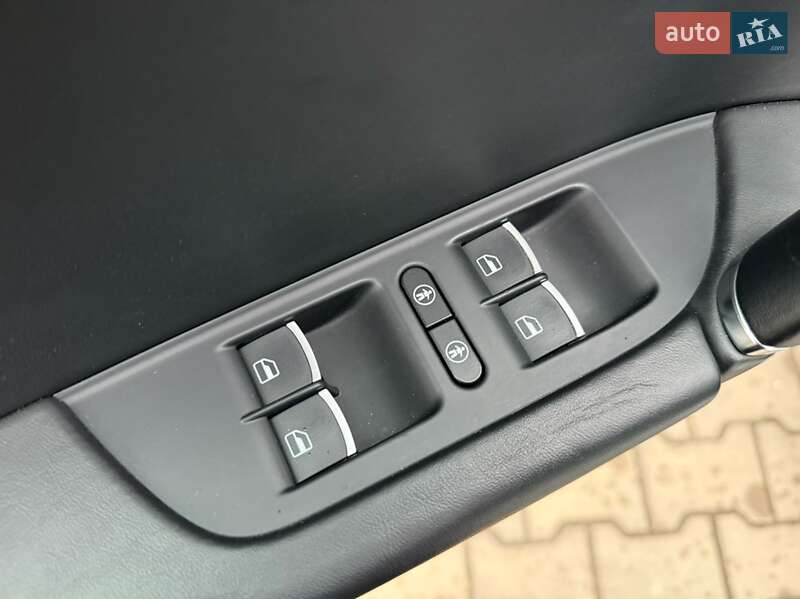 Позашляховик / Кросовер Volkswagen Touareg 2014 в Луцьку фото 21 Позашляховик / Кросовер Volkswagen Touareg 2014 в Луцьку