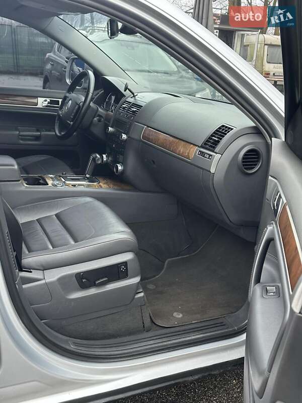 Позашляховик / Кросовер Volkswagen Touareg 2007 в Софіївській Борщагівці