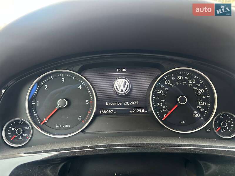 Внедорожник / Кроссовер Volkswagen Touareg 2013 в Киеве фото 9 Внедорожник / Кроссовер Volkswagen Touareg 2013 в Киеве
