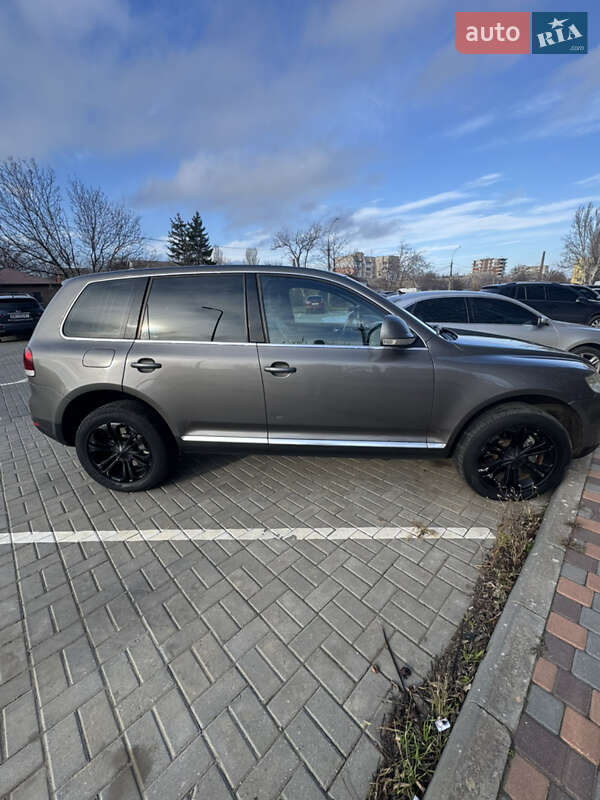 Внедорожник / Кроссовер Volkswagen Touareg 2007 в Николаеве