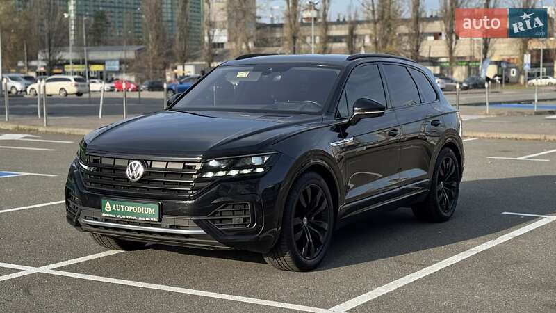 Внедорожник / Кроссовер Volkswagen Touareg 2019 в Киеве