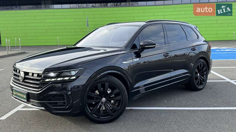 Внедорожник / Кроссовер Volkswagen Touareg 2019 в Киеве