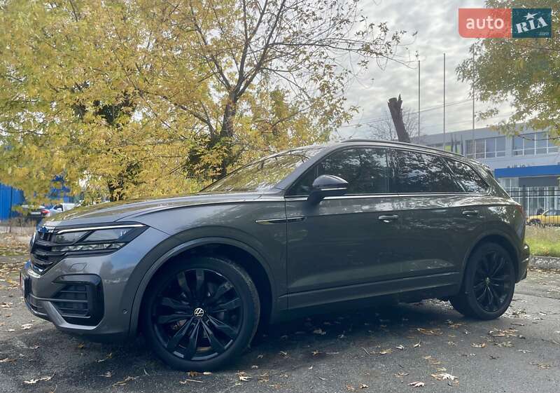 Внедорожник / Кроссовер Volkswagen Touareg 2022 в Киеве