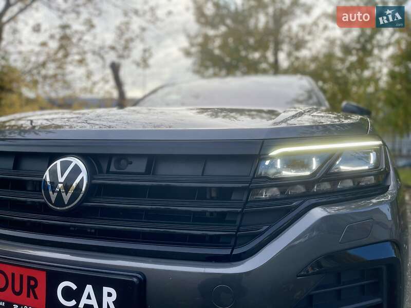 Внедорожник / Кроссовер Volkswagen Touareg 2022 в Киеве