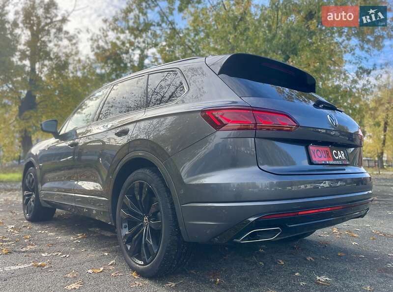 Внедорожник / Кроссовер Volkswagen Touareg 2022 в Киеве