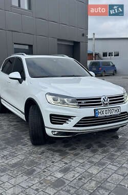 Позашляховик / Кросовер Volkswagen Touareg 2016 в Хмельницькому