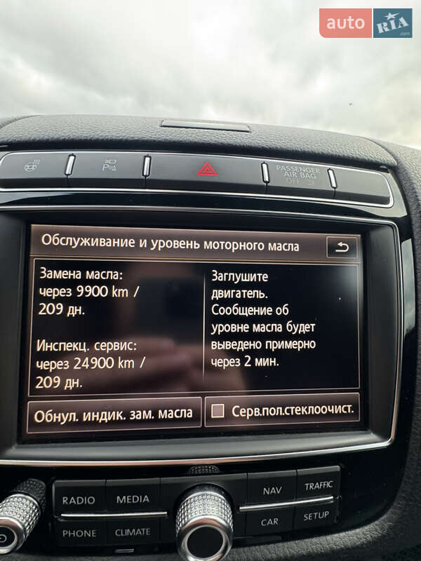 Внедорожник / Кроссовер Volkswagen Touareg 2016 в Хмельницком