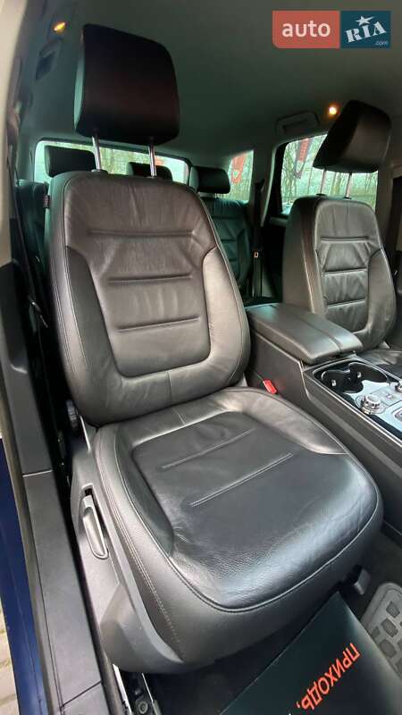 Внедорожник / Кроссовер Volkswagen Touareg 2013 в Виннице