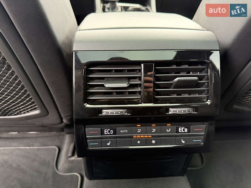 Внедорожник / Кроссовер Volkswagen Touareg 2018 в Днепре