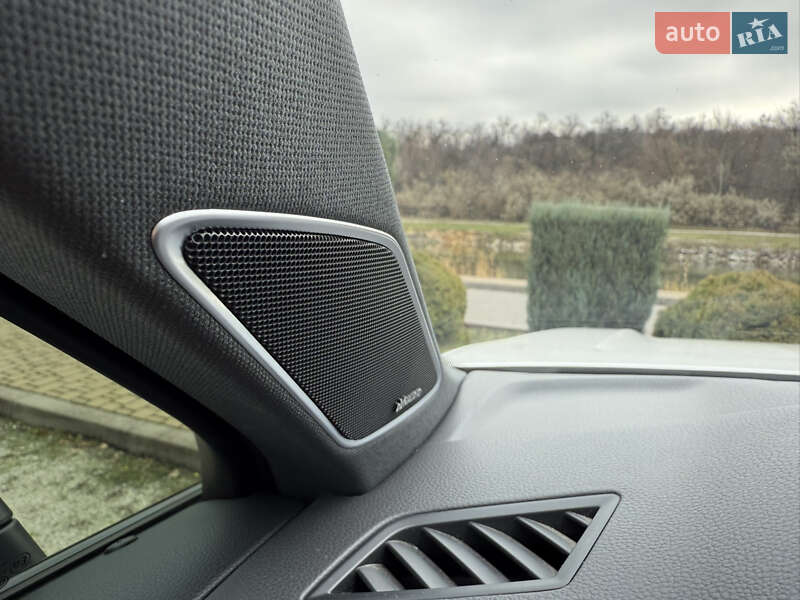 Внедорожник / Кроссовер Volkswagen Touareg 2018 в Днепре