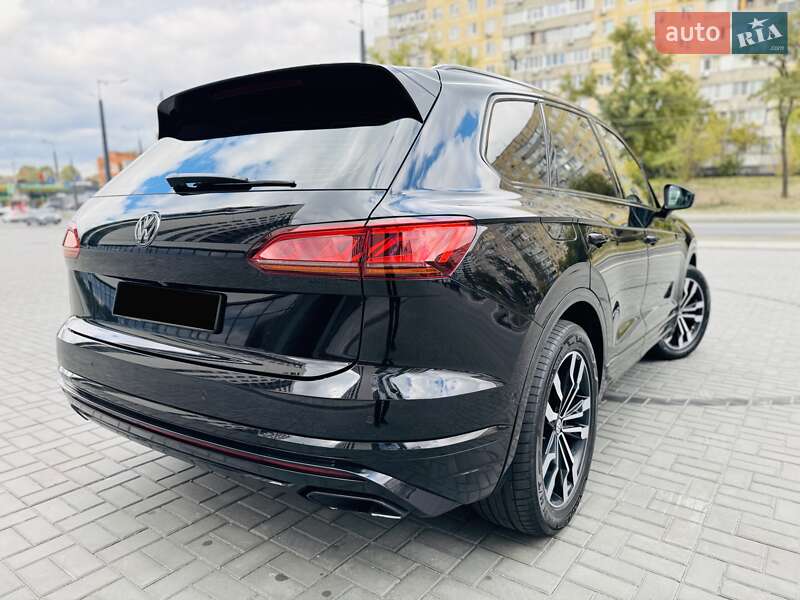 Внедорожник / Кроссовер Volkswagen Touareg 2018 в Днепре фото 23 Внедорожник / Кроссовер Volkswagen Touareg 2018 в Днепре
