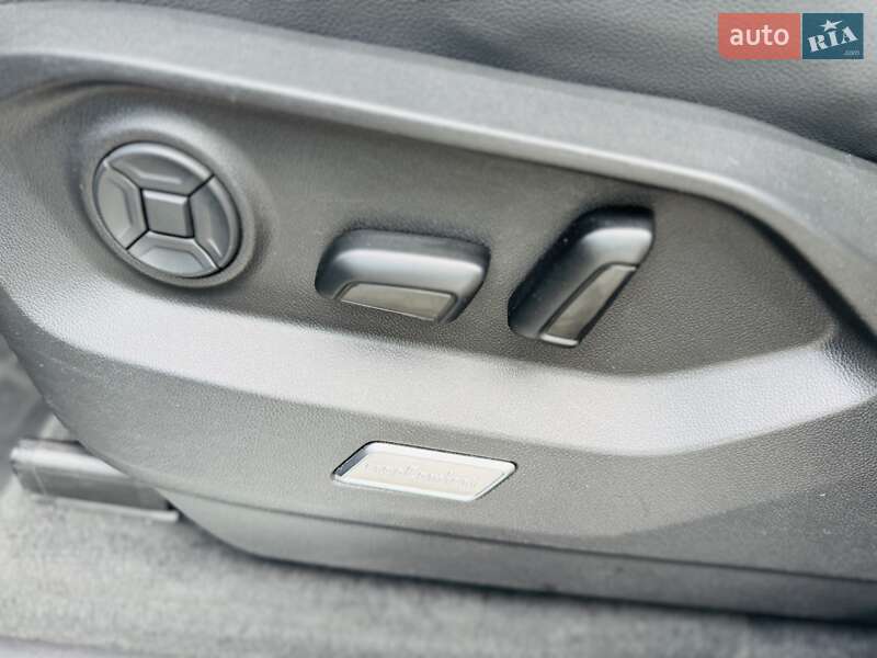 Внедорожник / Кроссовер Volkswagen Touareg 2018 в Днепре фото 42 Внедорожник / Кроссовер Volkswagen Touareg 2018 в Днепре