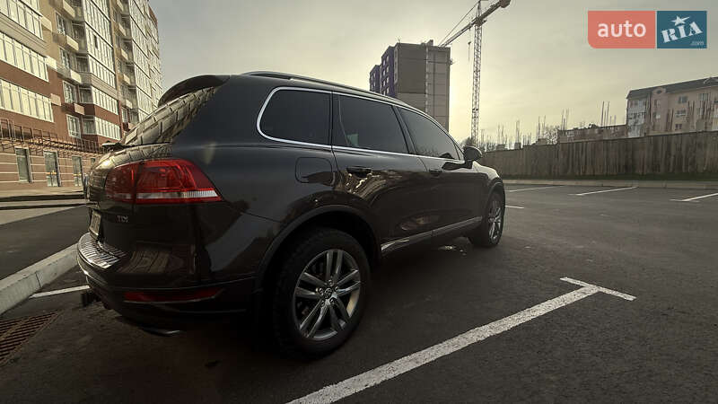 Позашляховик / Кросовер Volkswagen Touareg 2012 в Умані