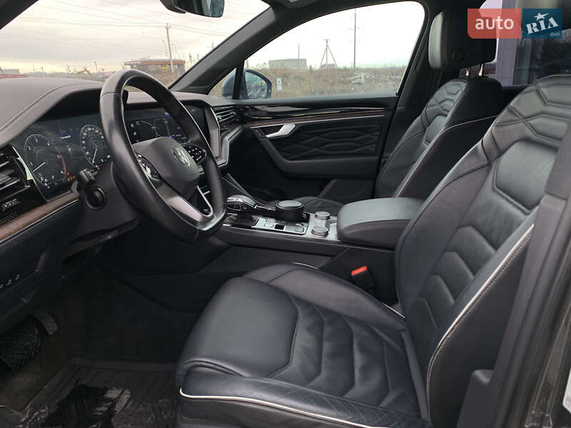 Позашляховик / Кросовер Volkswagen Touareg 2021 в Івано-Франківську