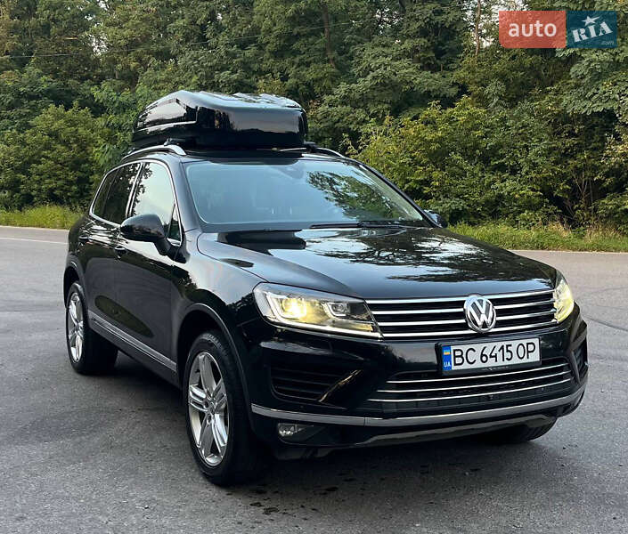 Внедорожник / Кроссовер Volkswagen Touareg 2014 в Киеве
