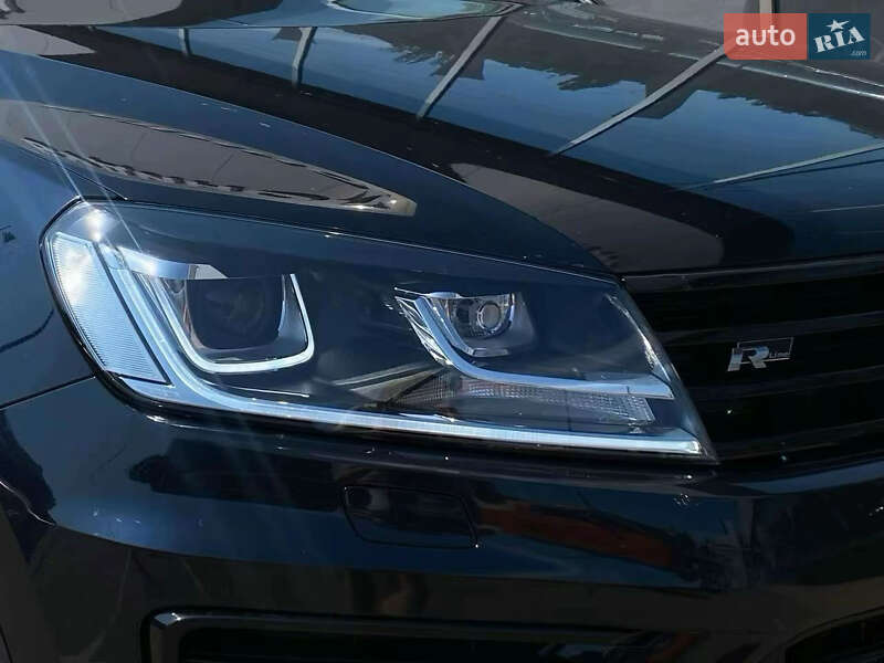 Позашляховик / Кросовер Volkswagen Touareg 2018 в Києві фото 4 Позашляховик / Кросовер Volkswagen Touareg 2018 в Києві