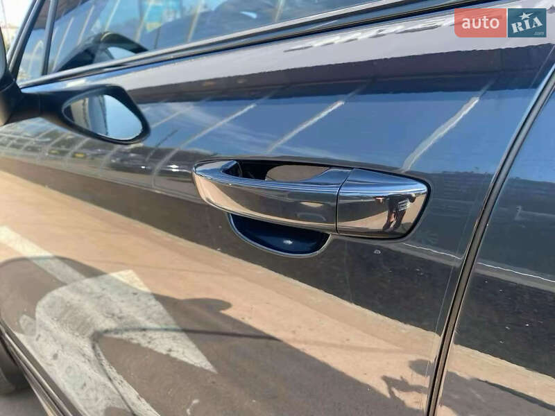 Позашляховик / Кросовер Volkswagen Touareg 2018 в Києві фото 11 Позашляховик / Кросовер Volkswagen Touareg 2018 в Києві