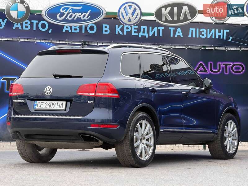 Позашляховик / Кросовер Volkswagen Touareg 2013 в Запоріжжі