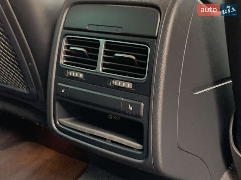 Позашляховик / Кросовер Volkswagen Touareg 2014 в Бердичеві