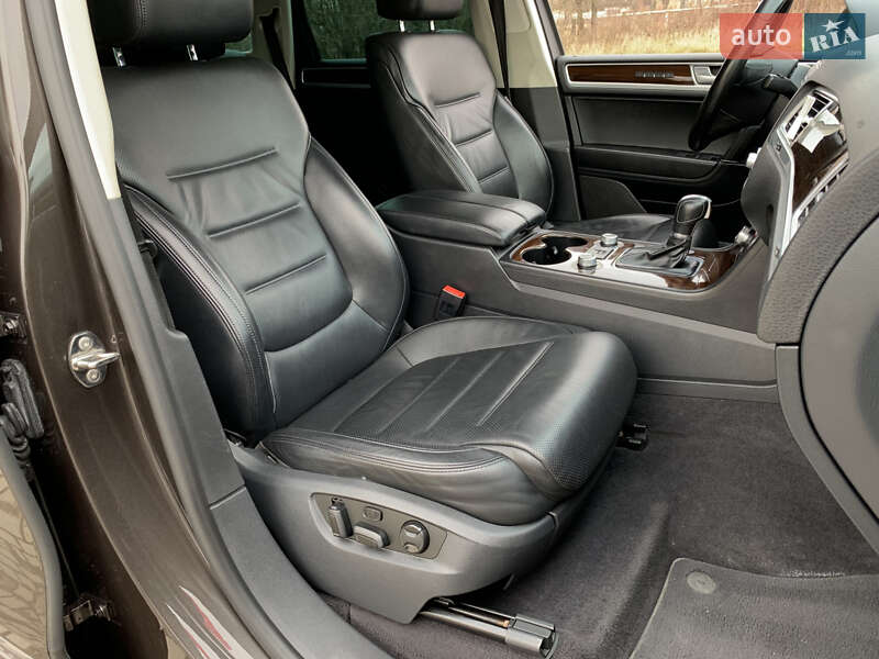 Позашляховик / Кросовер Volkswagen Touareg 2014 в Бердичеві