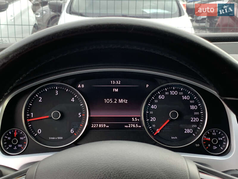 Позашляховик / Кросовер Volkswagen Touareg 2014 в Бердичеві