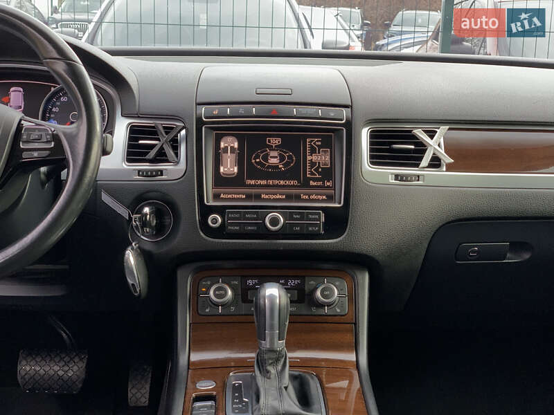 Позашляховик / Кросовер Volkswagen Touareg 2014 в Бердичеві