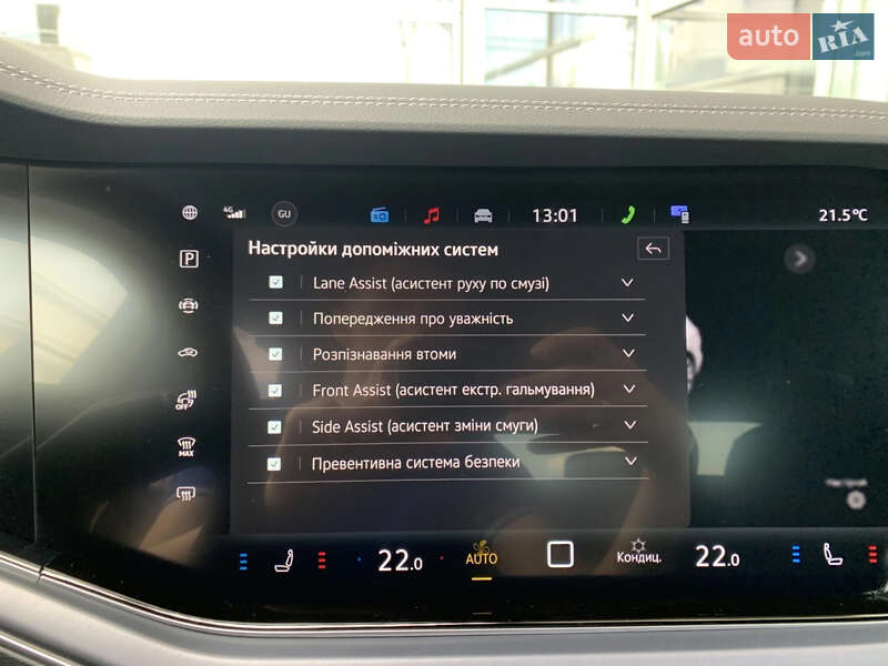 Позашляховик / Кросовер Volkswagen Touareg 2024 в Львові