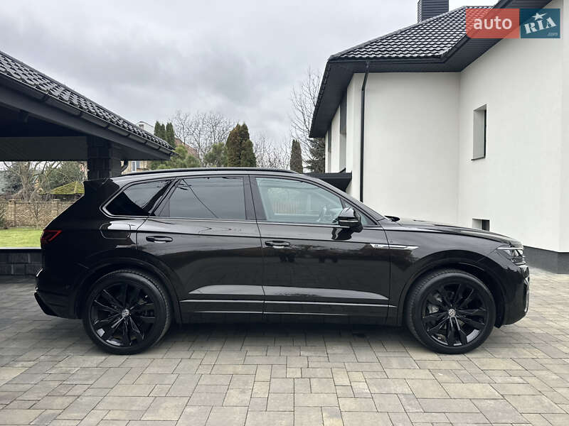 Позашляховик / Кросовер Volkswagen Touareg 2019 в Луцьку
