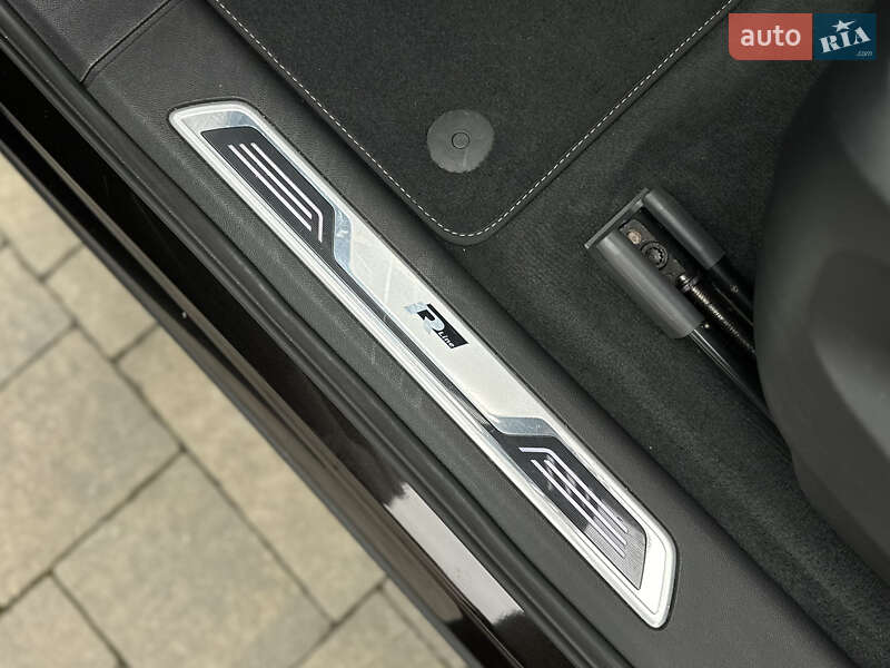 Позашляховик / Кросовер Volkswagen Touareg 2019 в Луцьку